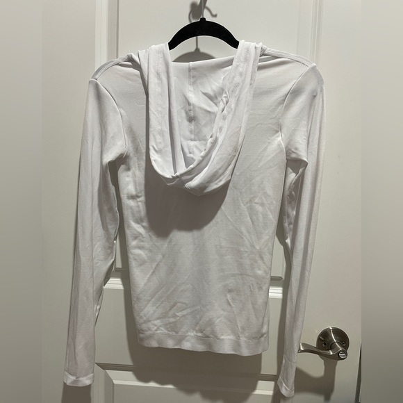 New - Picture 2 of 2